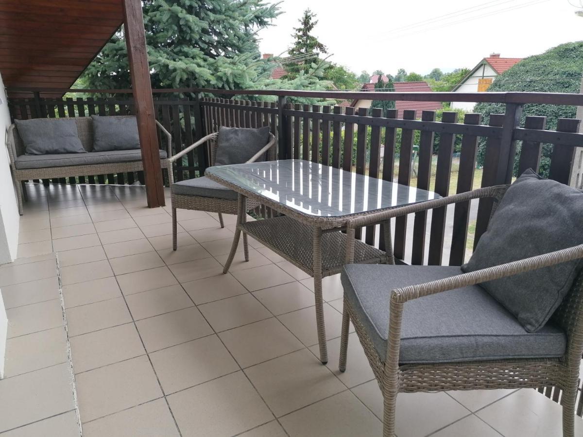 Villa Lili Apartments Balatonkeresztur Ngoại thất bức ảnh