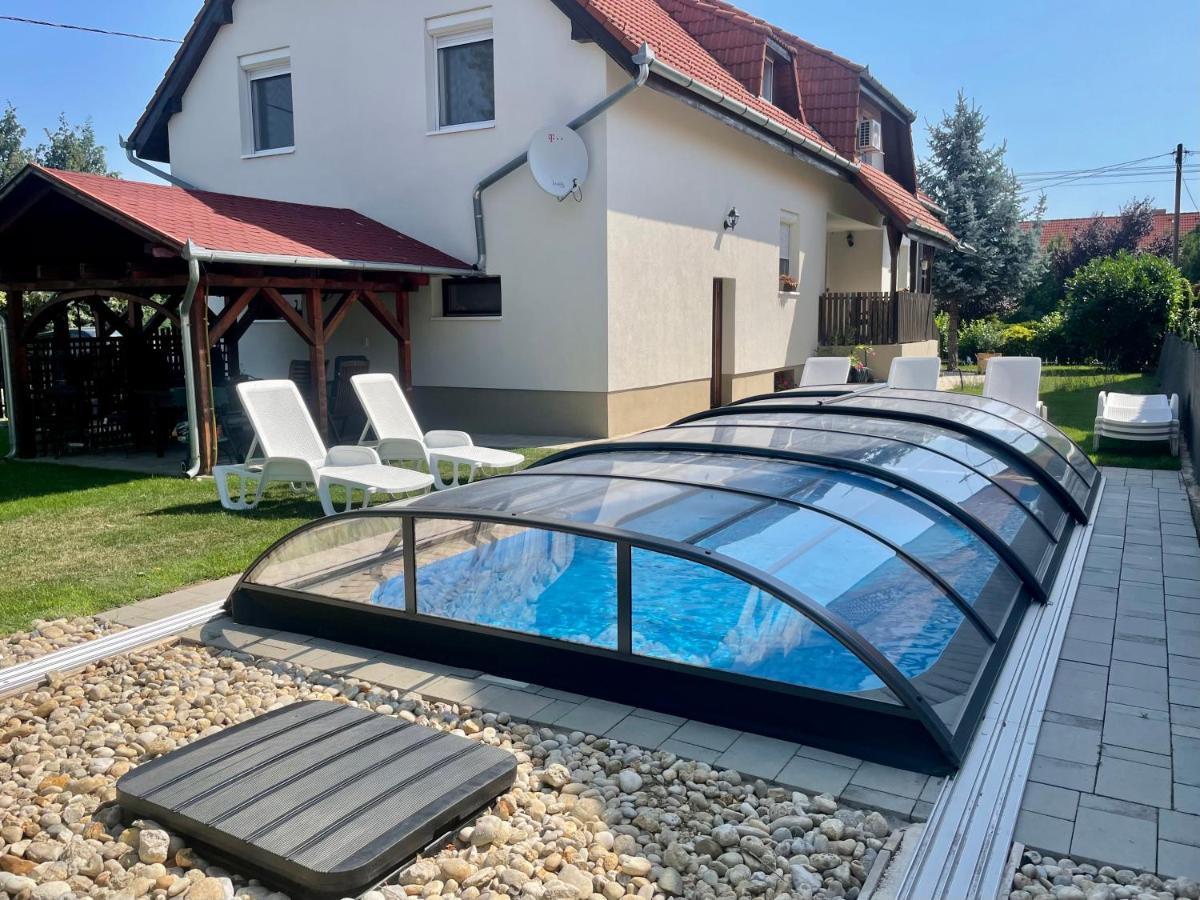 Villa Lili Apartments Balatonkeresztur Ngoại thất bức ảnh