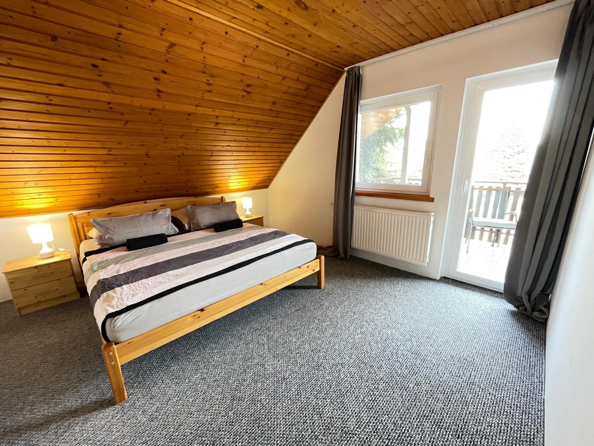 Villa Lili Apartments Balatonkeresztur Ngoại thất bức ảnh