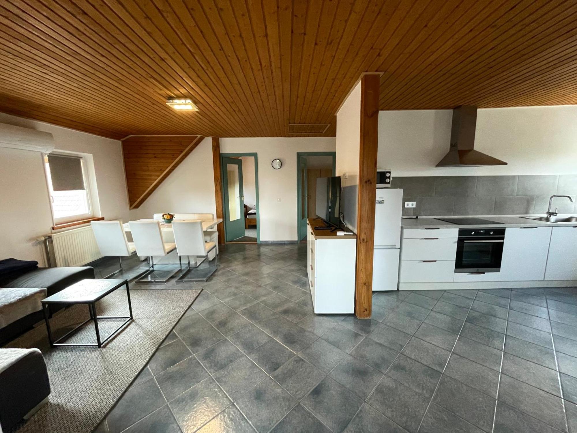 Villa Lili Apartments Balatonkeresztur Ngoại thất bức ảnh